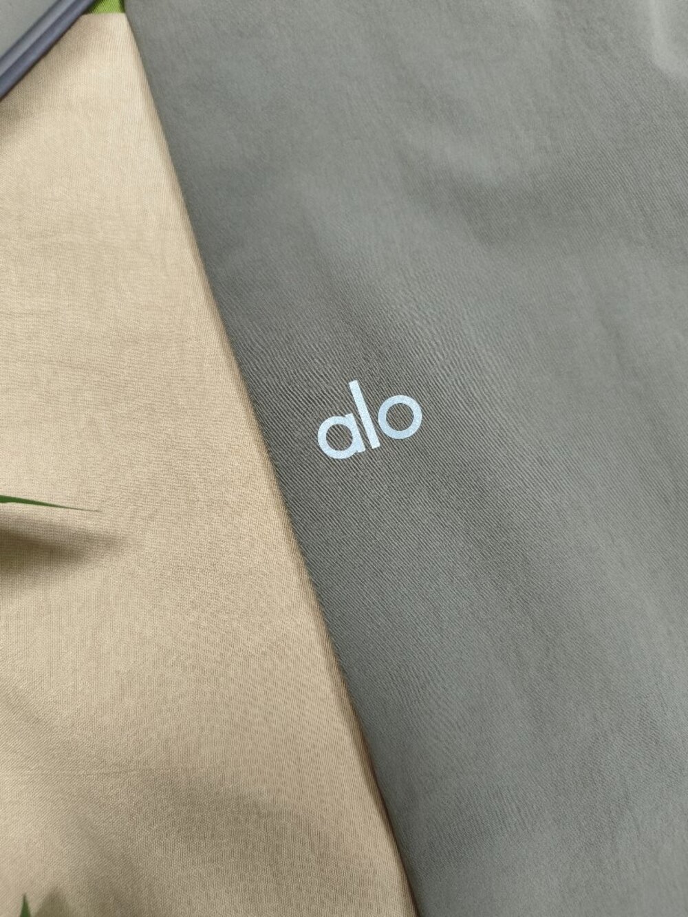 ALO Yoga Suit Up Regular Trouser Olive😘Wide Leg Relaxed Fit Pants🌺Casual Chic - Picture 7 of 7